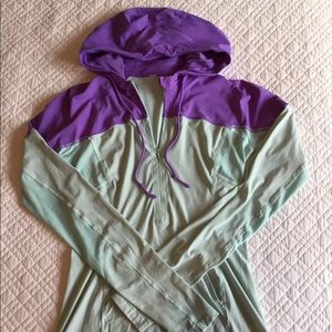 Lululemon Hooded Long sleeve Half zip size 6